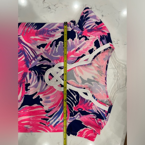 LILLY PULITZER Brewster Tshirt with white detailing. Size S. Excellent condition - Picture 9 of 9